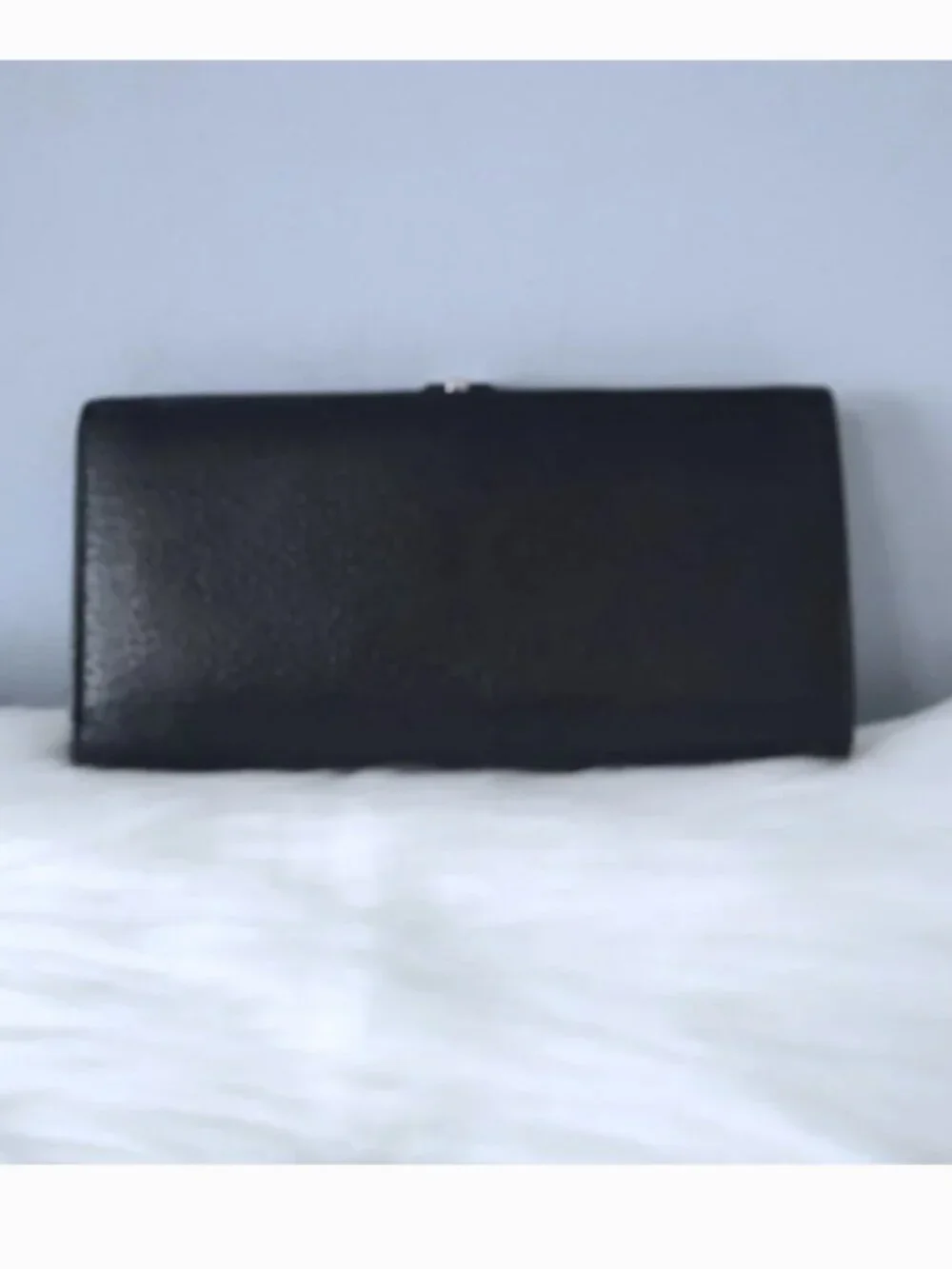 Gucci sleek timeless